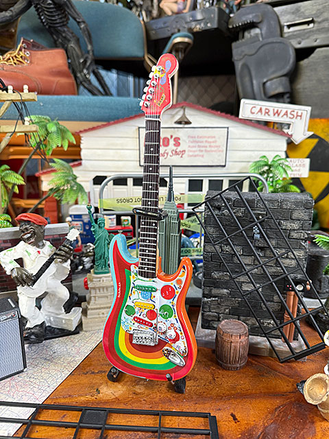 ビートルズ ジョージ・ハリスン フェンダー ロッキー ストラト