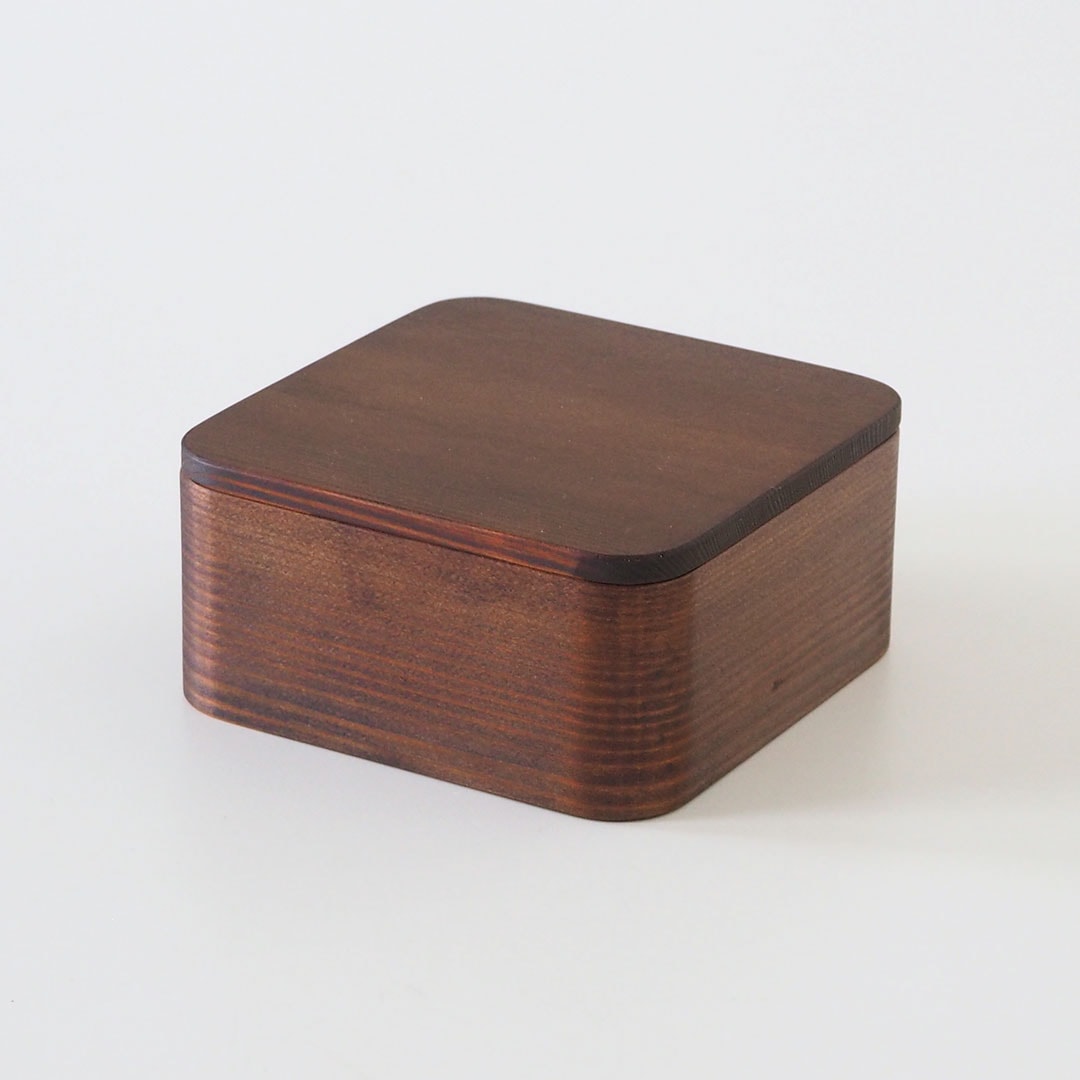 うるしの弁当箱/正方形/460ml | 杉の木クラフト | 糸島くらし×ここのき