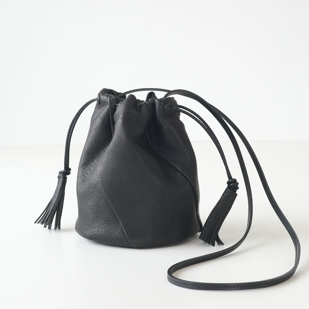 Biku/山羊革巾着ポシェット/ブラック【受注生産】 | SCATOLA | 糸島