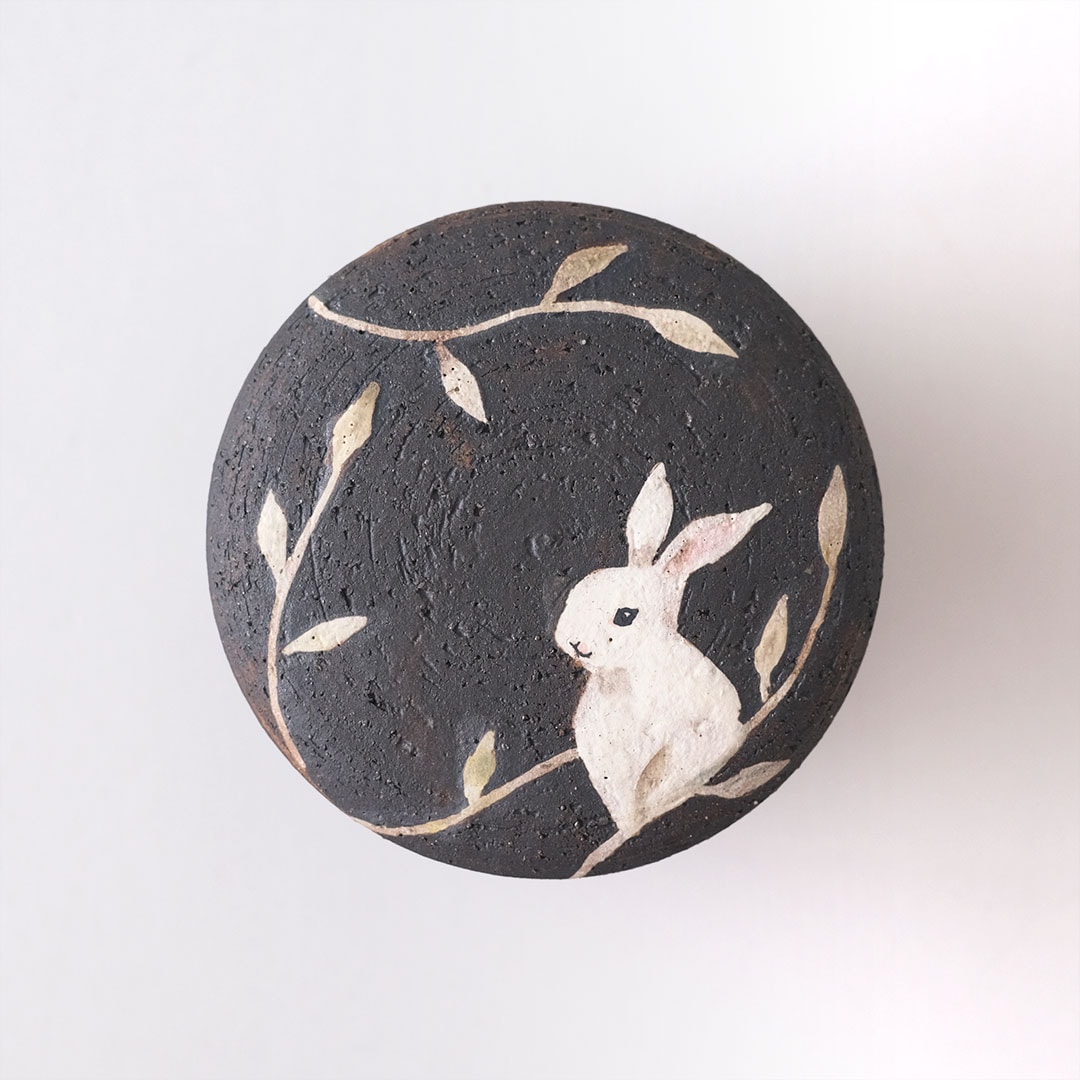 塩壷/うさぎ | acne.pottery.studio | 糸島くらし×ここのき 公式通販サイト