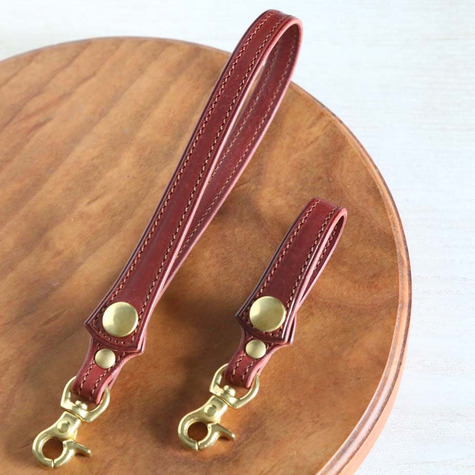 サイズの選べるレザーストラップ レッドブラウン | Key holder