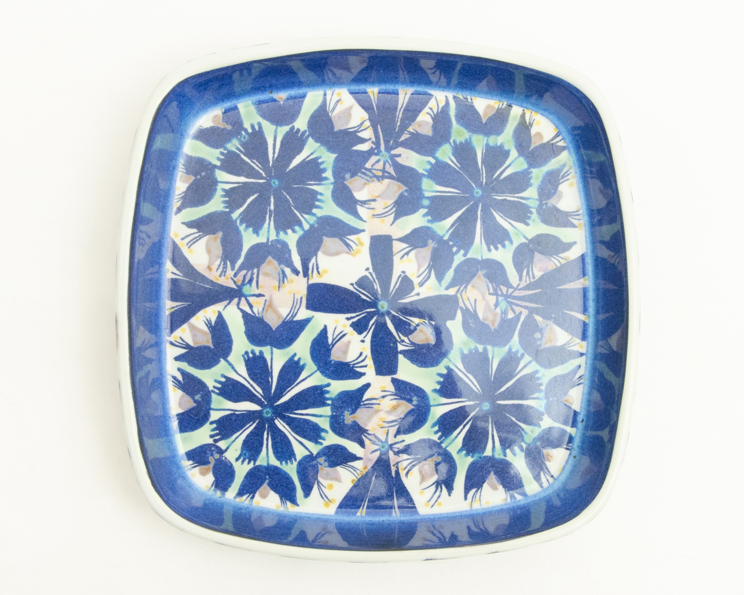 デンマーク製 北欧雑貨 ビンテージの伝統模様が刺繍された素敵な大型