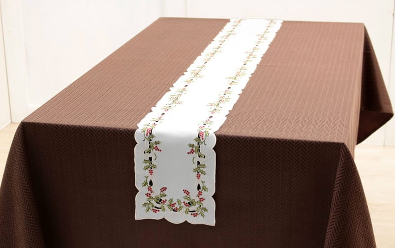 Xmas テーブルランナー ヒイラギ刺繍 約20×160cm｜インテリアレース
