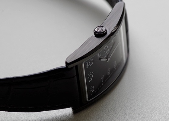 ティファニー - イーストウエスト ブラックセンス エクスクルーシブ