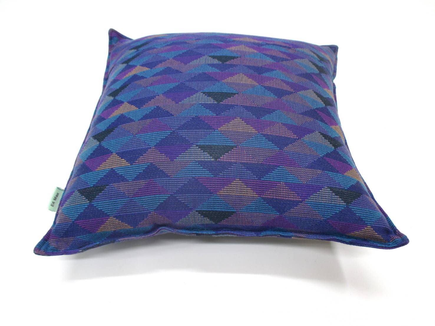 2025年10月15日新発売】40×40クッション MAX E4系 トライアングル