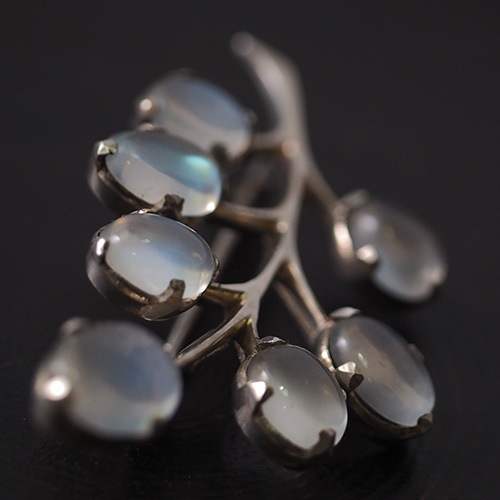 シルバー ムーンストーン リーフブローチ