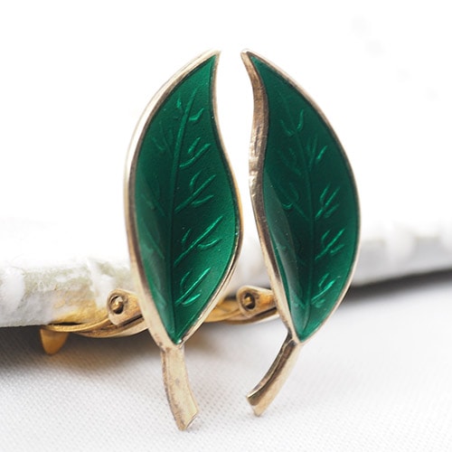 David Andersen デヴィッドアンデルセン グリーンエナメル イヤリング