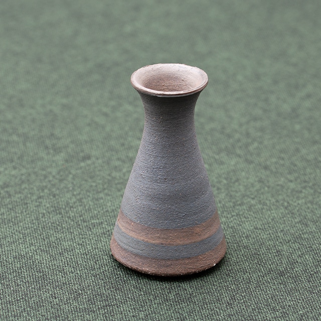 ○備前焼 花入☆当院記す『こ』 〈高25.5cm 幅13cm〉 【公式通販】