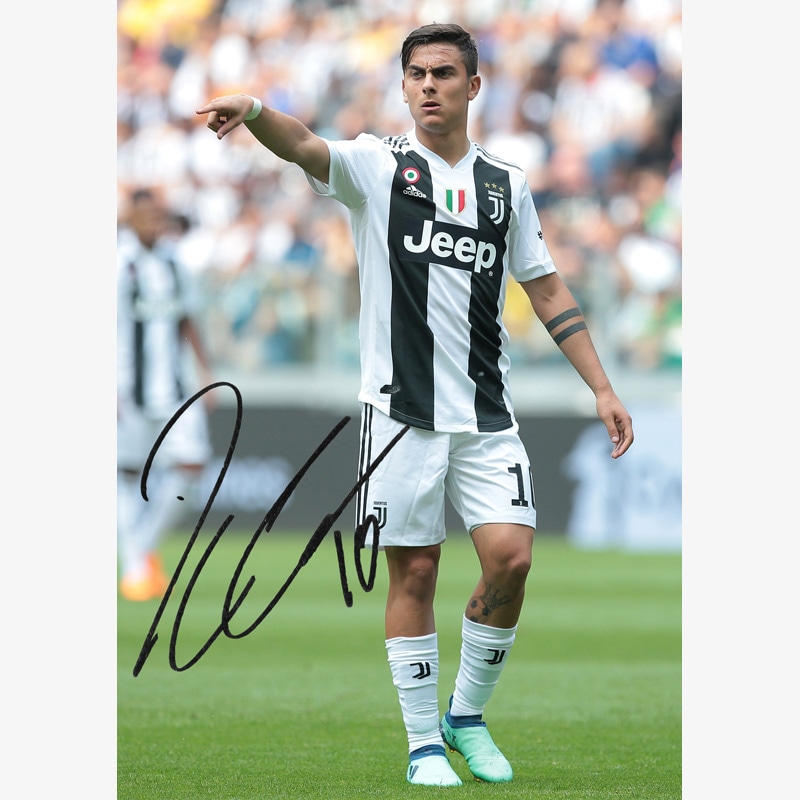 ディバラ直筆サイン入りユベントス17/18フォト (フリーキック) | THE