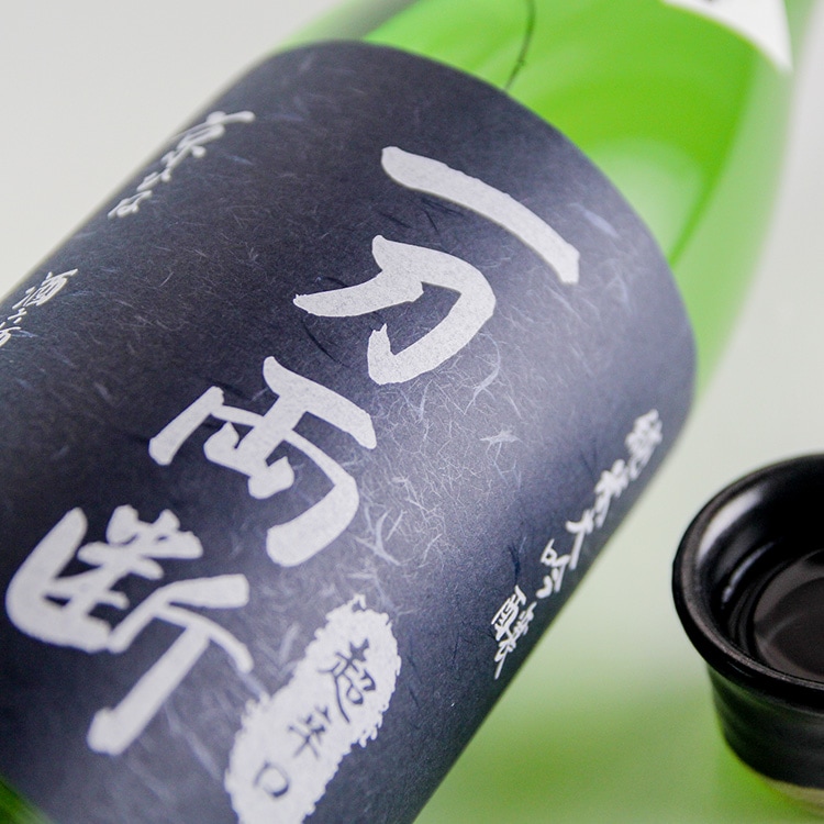 京ひな 一刀両断 辛口純米大吟醸生詰 1800ml | 愛媛『京ひな』酒六酒造