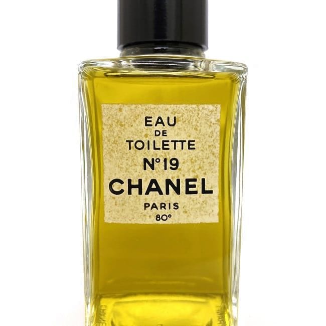 シャネル 香水 NO19 オードトワレ 開封済み 中古 CHANEL 118ml