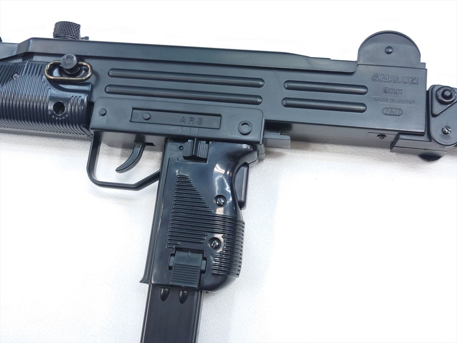 特選中古品】18歳以上用エアーコッキングガン 東京マルイ UZI SMG