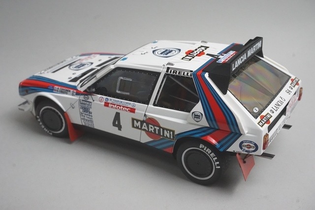 1/18 オートアート 88620 ランチア デルタ S4 ツールドコルス 1986 #4