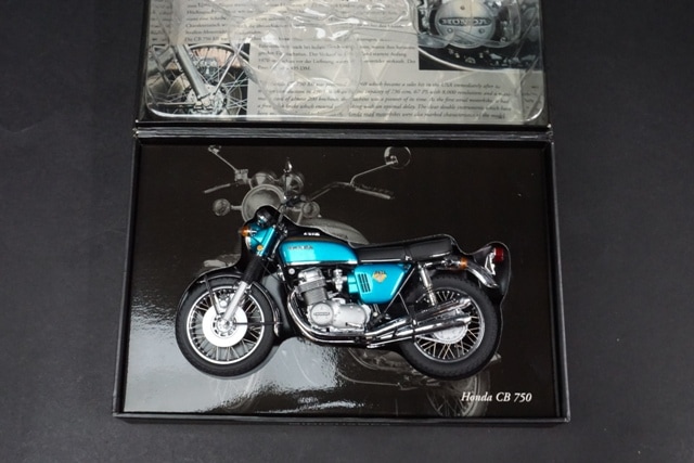 1/12 ミニチャンプス 122161000 Honda CB 750 1968 Version 1 ライト