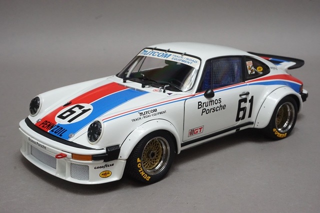 1/18 エグゾト RLG18099 ポルシェ 934RSR 1977 #61, Boost Gear