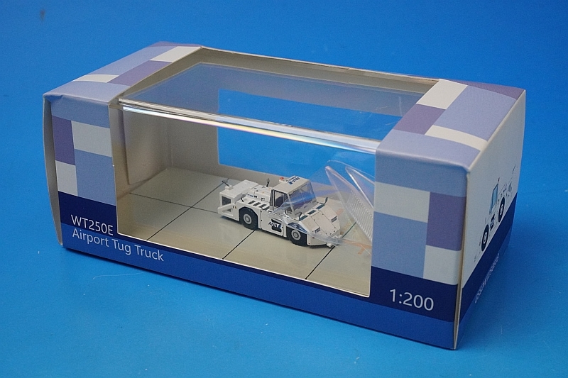 JC Wings全日空 1:200 トーイングトラクター 【WT250E】 Amazon.co.jp