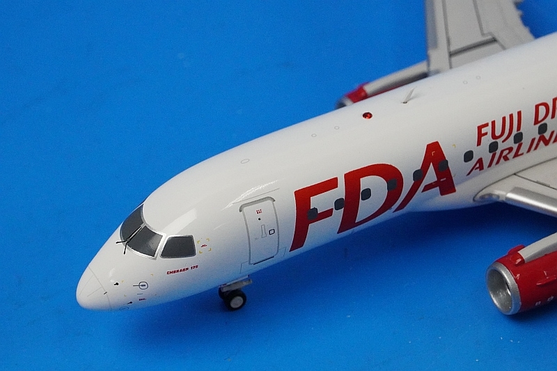 1/200 エンブラエル175 FDA 12号機 ホワイト JA12FJ ［EW2175001］ JC