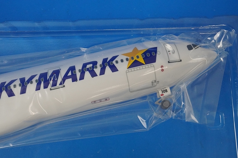 新品・レア】A330-300 スカイマーク1:200 モデルプレーン 新品・レア