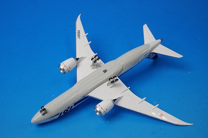 1/400 B787-8 ANA ロゴ付き 主翼地上姿勢 JA806A [NH40068] 全日空商事