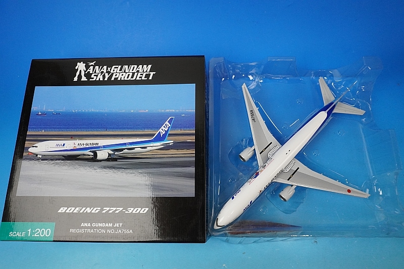 1/200 B777-300 ANA ガンダムジェット JA755A [NH20035] 全日空商事