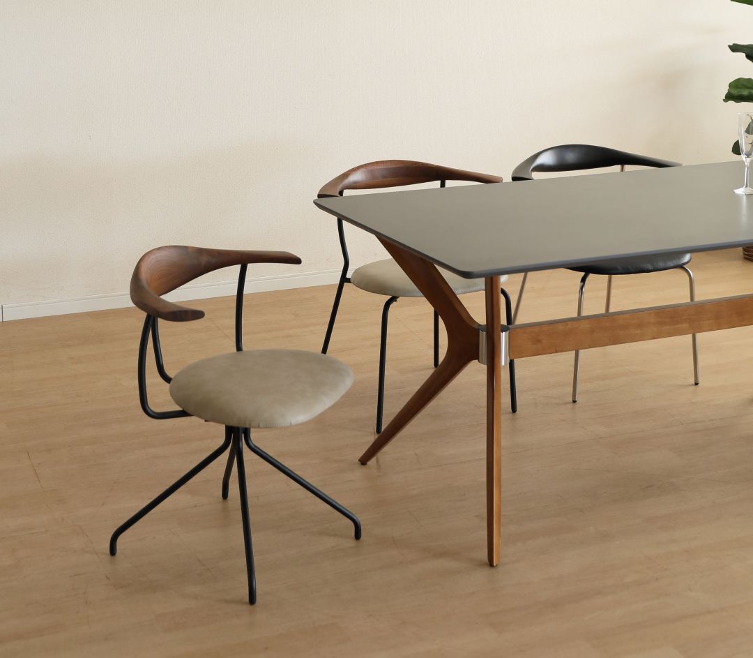 回転ダイニングチェア デルタ アームチェア 一人用 アイアン