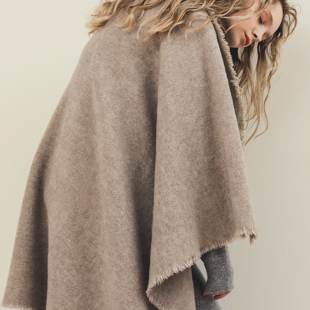 カシミヤ100％ 手仕上げハーフブランケット | Item,Blanket | FUKAKINET