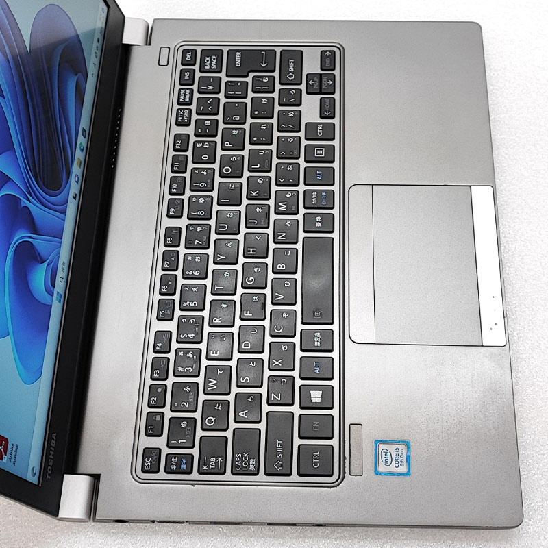 薄型 軽量 中古ノートパソコン 東芝 dynabook R63/J Windows11 Pro