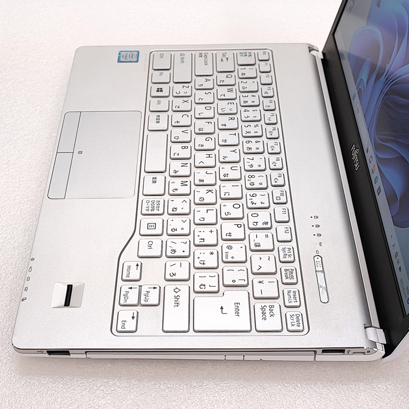 富士通 ライフブック SH75/T i5 5200U M8GB Win11 富士通 ライフブック