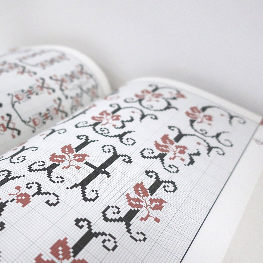 廃番・販売終了]313-3715 クロスステッチバイブル アルファベット図案