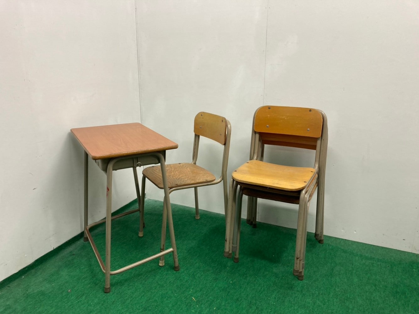 PLUS製 オフィスデスク/平机 フラットライン SP-T127 WM W1200xD700xH700