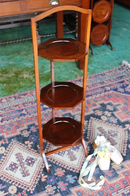 ☆在庫一掃セール☆ イギリスアンティーク家具 折りたたみ/ケーキ