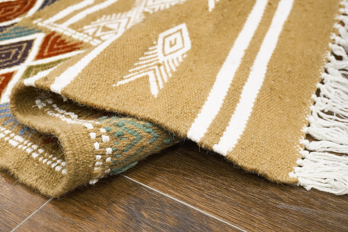 チュニジア 手織りキリム 103×59cm アクセントラグサイズ TK100x60-1