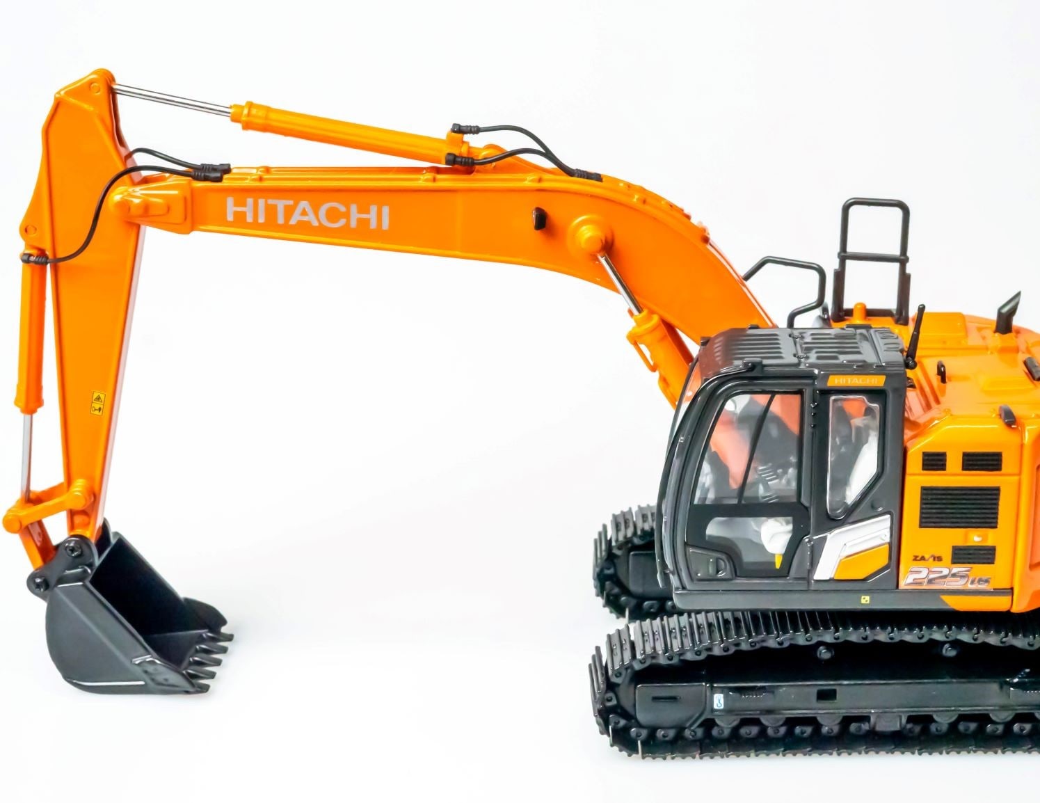 日立建機 油圧ショベル ZX225US-7 | SCALE MODEL | 日立建機日本