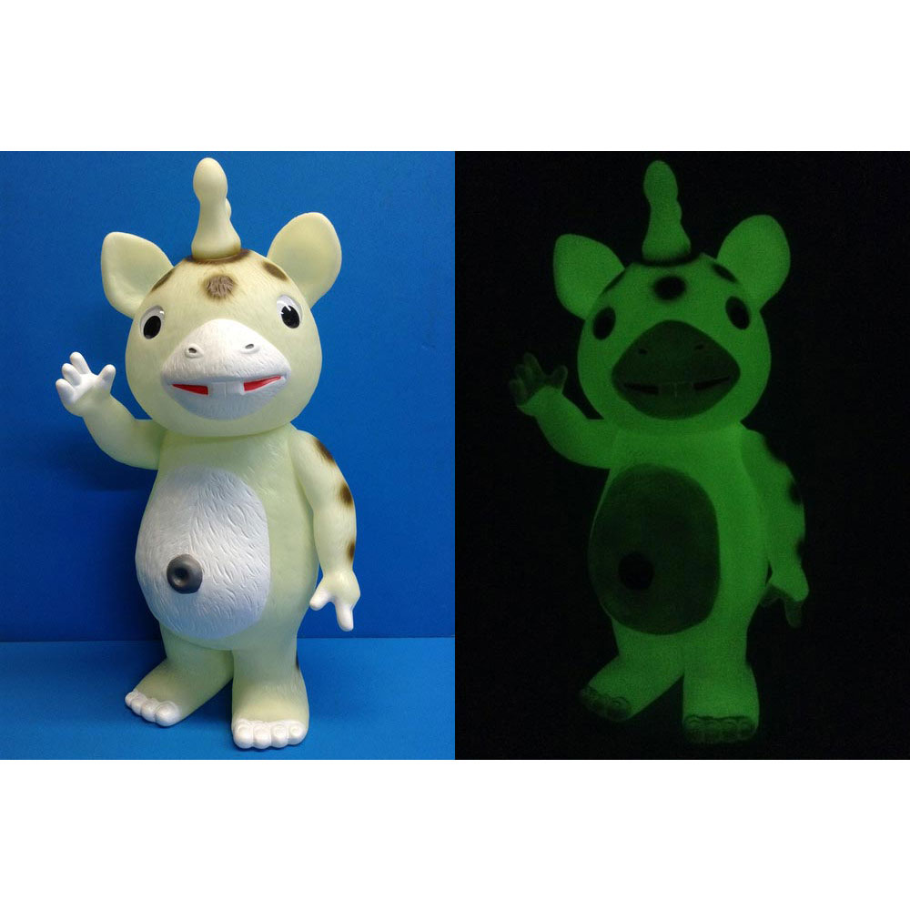 ソフビ】【イヌクマ】快獣ブースカ ジャイアント 蓄光タイプ