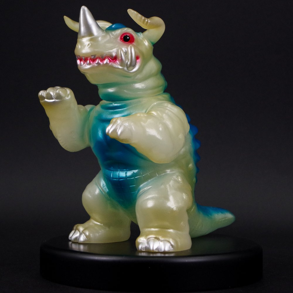 ソフビ/U.S.TOYS/ウルトラマン/SB DXネロンガ｜墓場の画廊ONLINE STORE