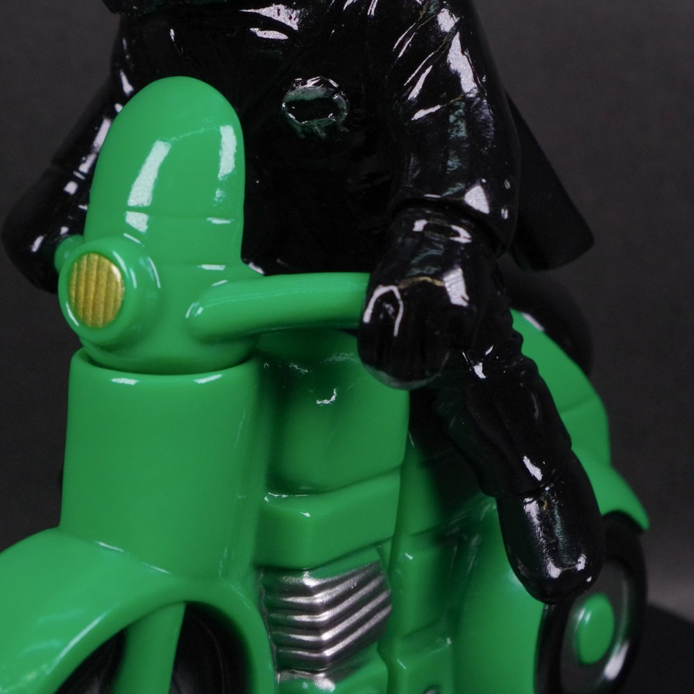 ソフビ/一番星玩具/ウルトラマンレオ/爆走！ブラック指令｜墓場の画廊