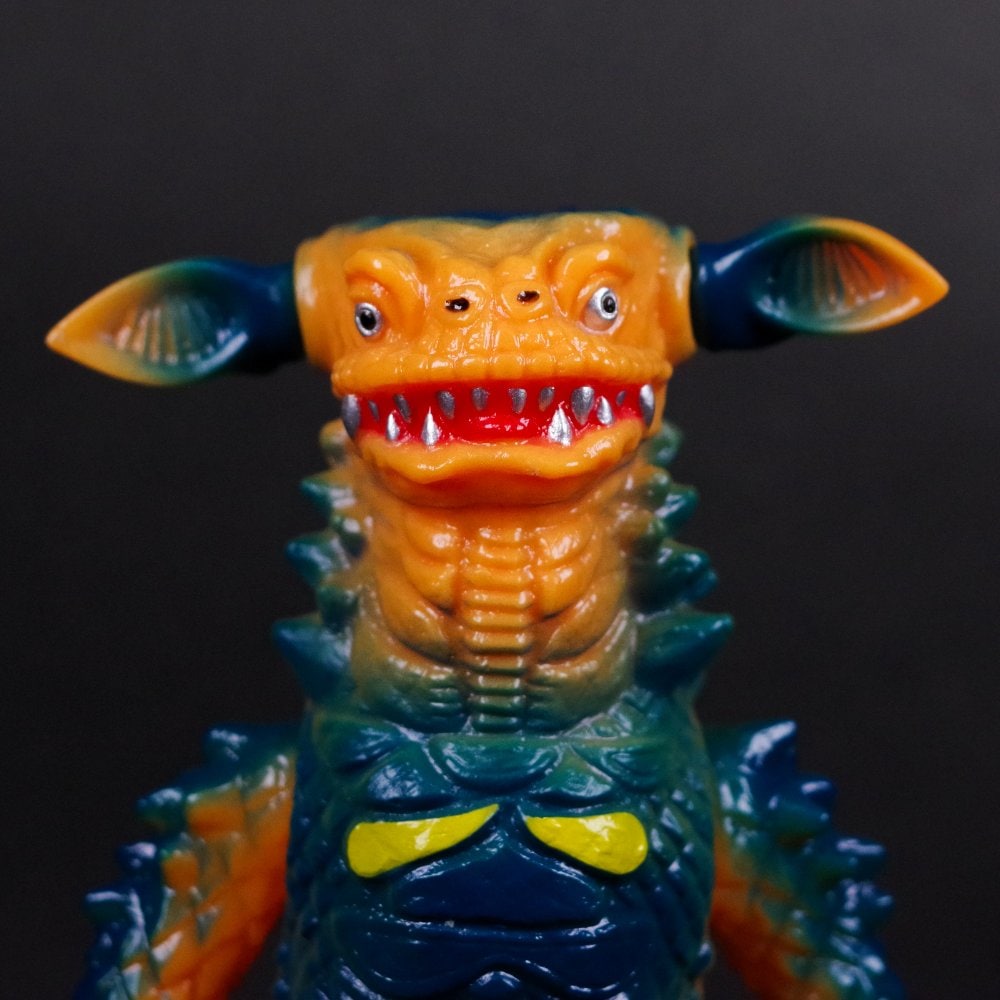 ソフビ/MAX TOY マックストイ/ウルトラマン/ギャンゴ｜墓場の画廊