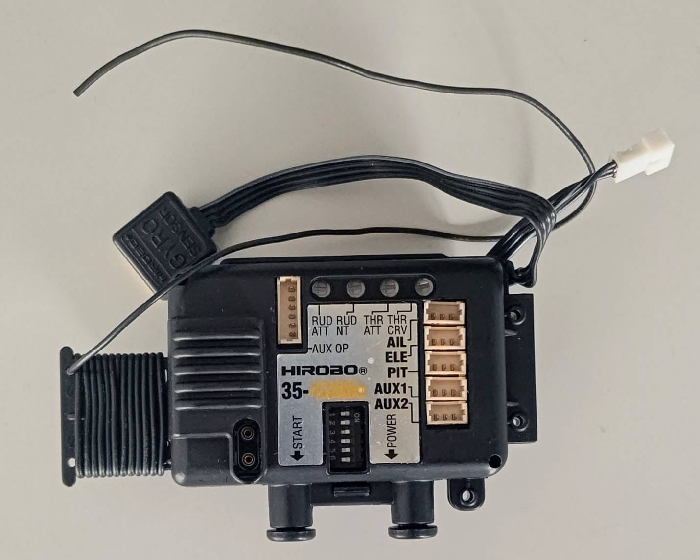 ヒロボー HIROBO パーツ 【4000-021】 S.R.B クオークSG制御ユニット40