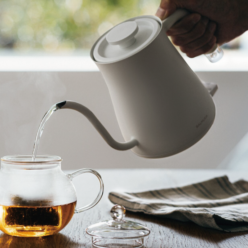 BALMUDA The Pot（バルミューダ ザ・ポット） | ギフト・雑貨 | イズミ