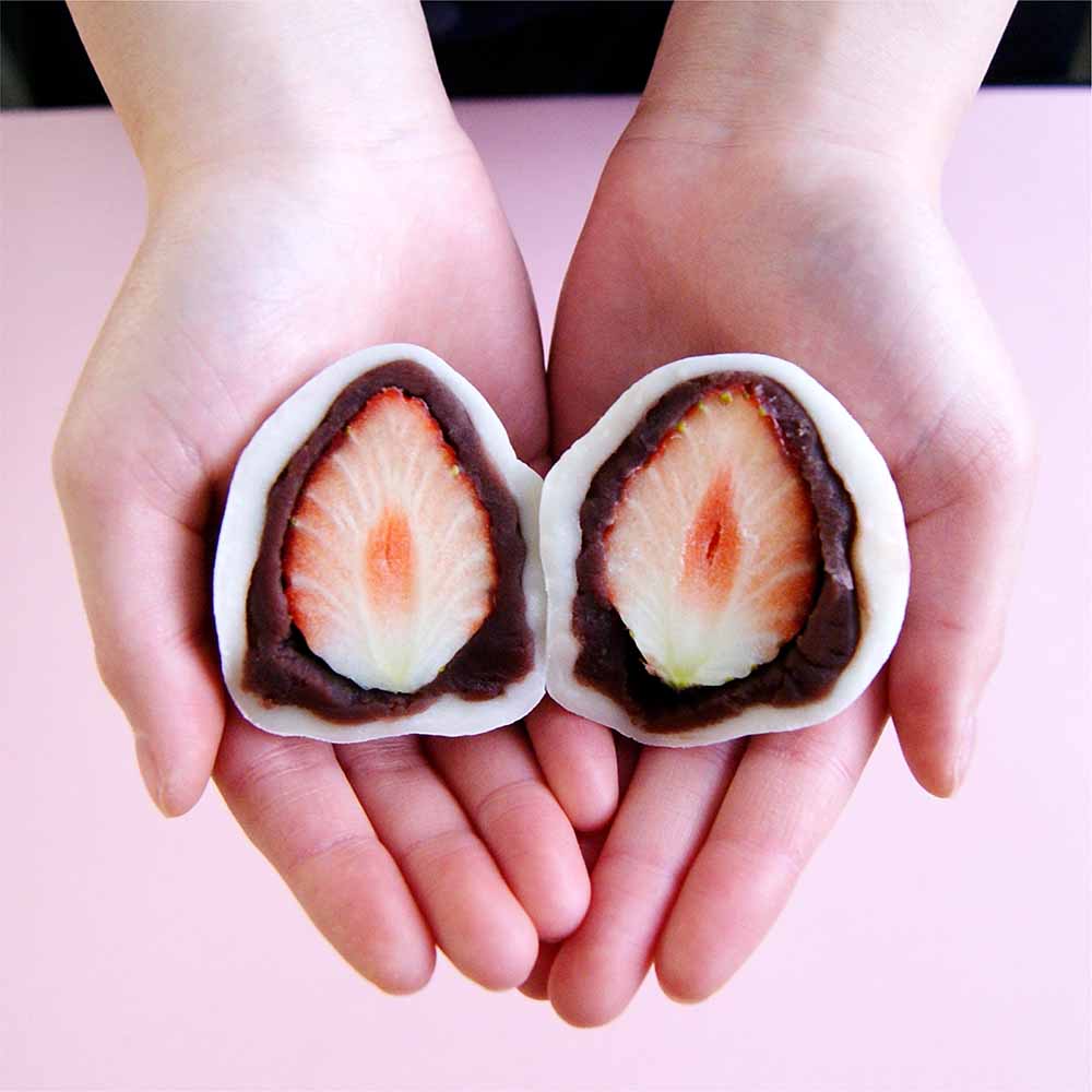 数量・お届地域限定】極みのいちご大福6個 | 当店の人気商品 | 亀じる