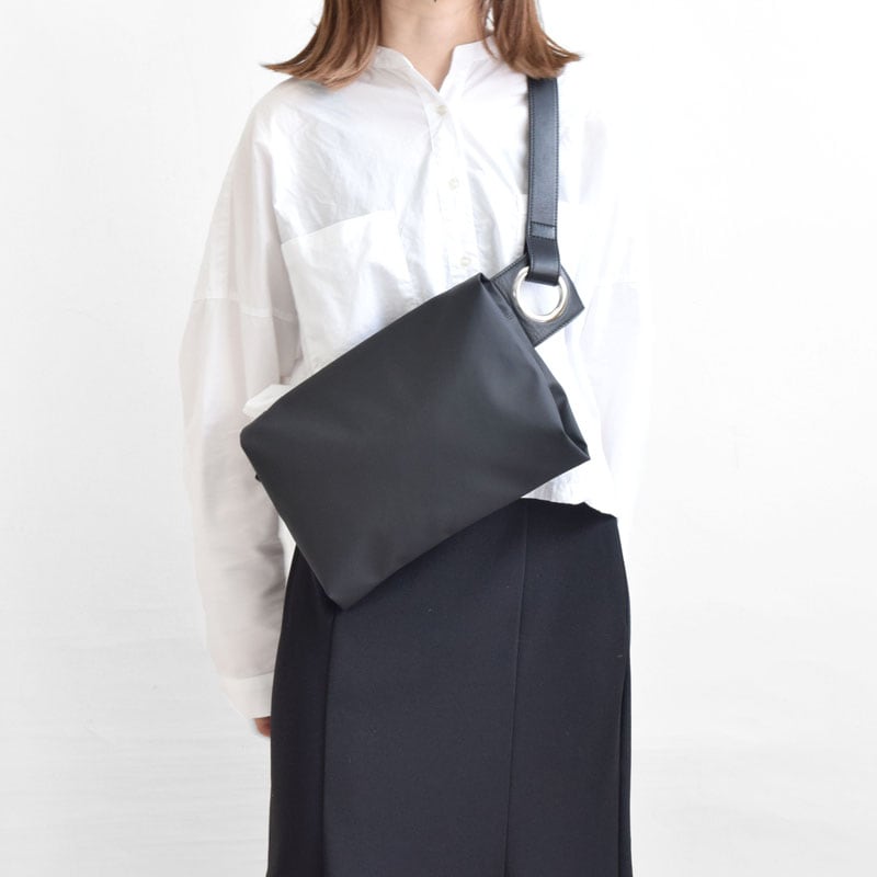 rubber-cho】hatomeボディバッグMサイズ | ボディバッグ