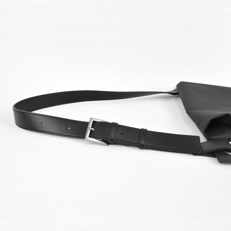 rubber-cho】hatomeボディバッグMサイズ | ボディバッグ