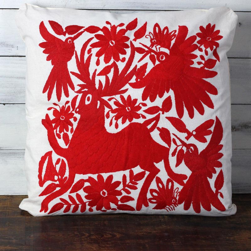 メキシコのオトミ族のレッドのサテンステッチ刺繍のクッションカバー48