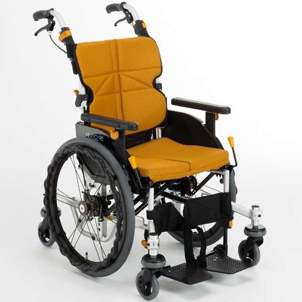 低床型 自走用六輪車いす NEXT-70B「ネクストコア-くるり 自走用（低床
