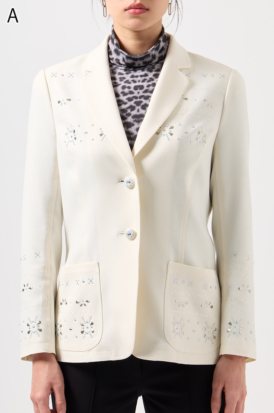 新品タグ付　伊太利屋 8.8万　イタリヤ コート ジャケット　M ホワイト 伊太利屋（毛皮/ファーコート）のフリマアイテム一覧