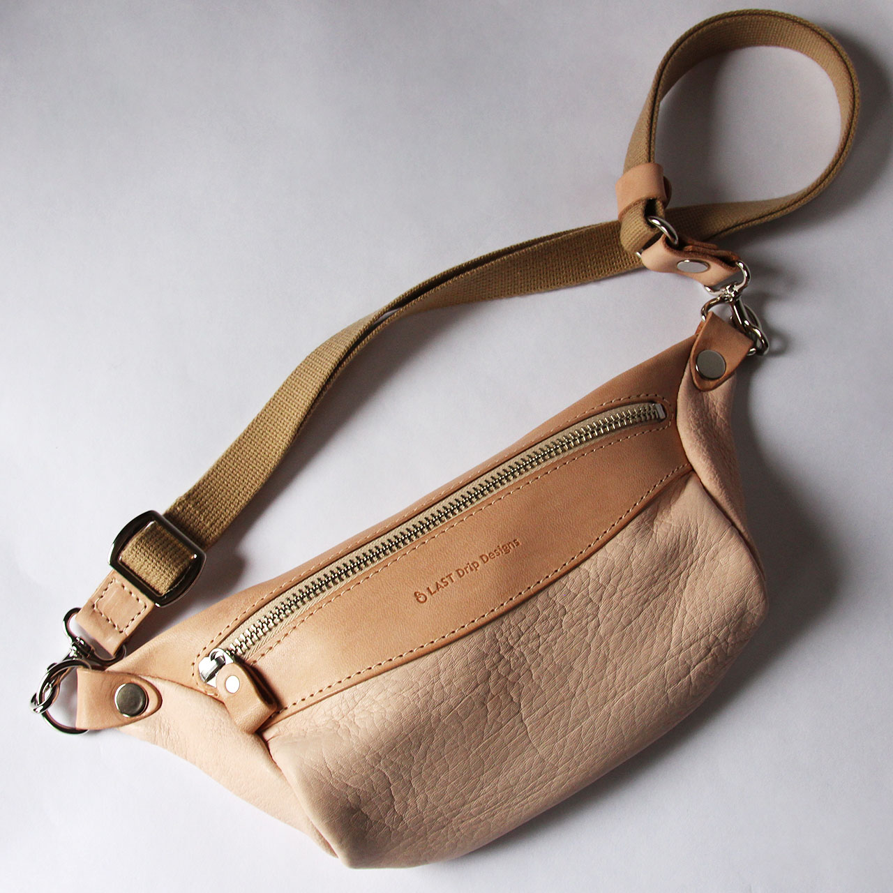 本ヌメ革 鹿革 スマホボディバッグ 】 コンパクト スマホショルダー