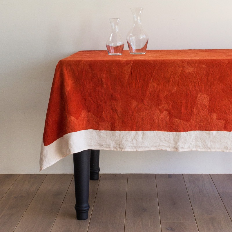 ベルトッツィ テーブルクロス _ テーレ ピエノ コッチョ（140×200cm）