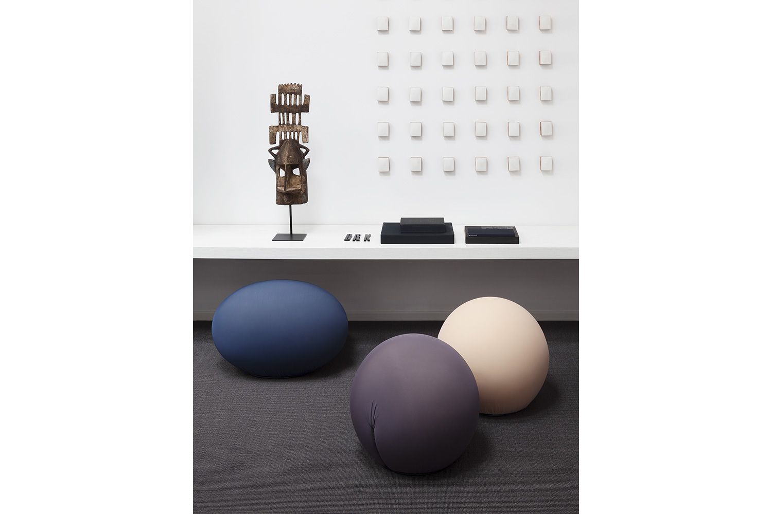 タトーネ バレリイタリア スツール（パープル色）