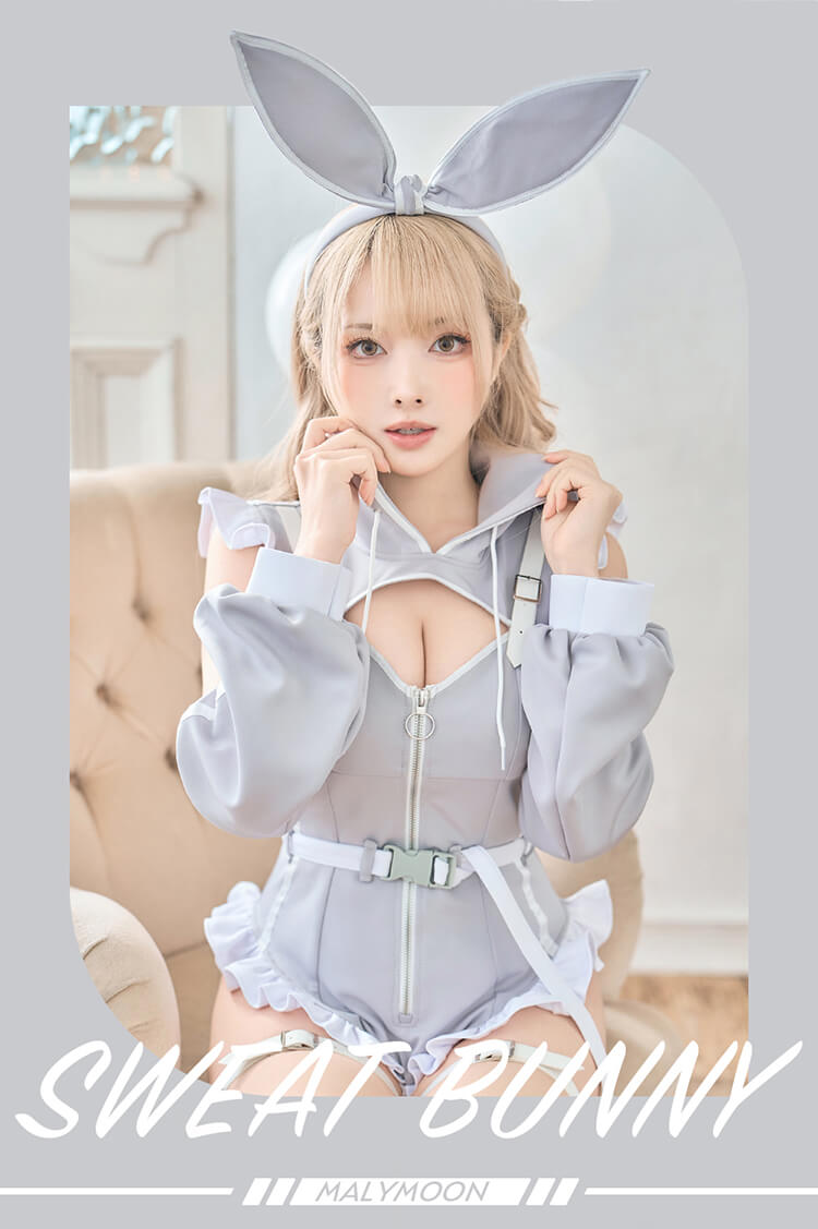 即日発送】フリルジップスウェットバニー《オリジナルコスプレ8点