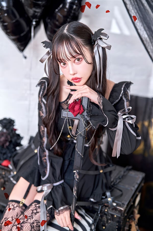 即日発送】【中村里砂着用】キャンドルローズブラックヴァンパイア